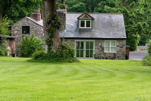 Exterior - Cottage in Pantymwyn near Loggerheads Park (Pantymwyn)