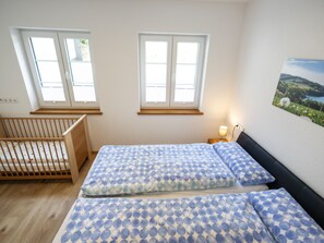 3 Schlafzimmer, kostenloses WLAN, Bettwäsche, Rollstuhlgeeignet