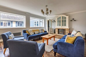 TV, fireplace, DVD player