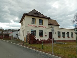 Esterni