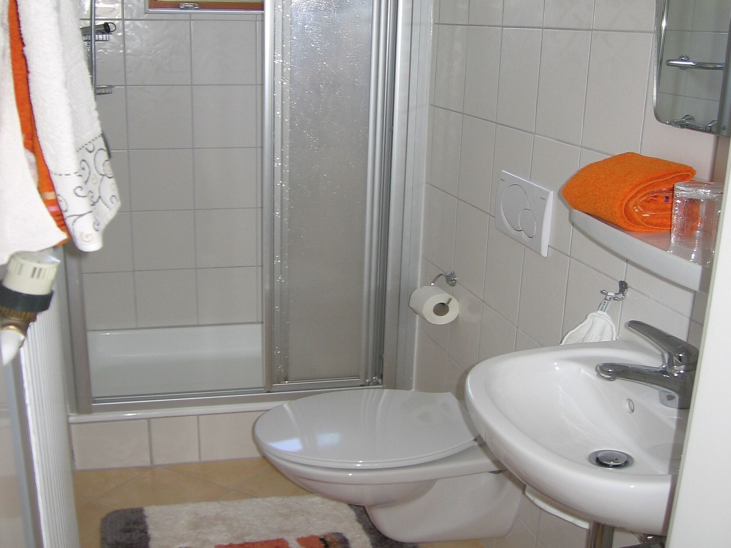 Shower, towels