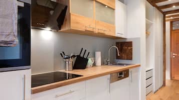 Kühlschrank, Ofen, Herdplatte, Geschirrspüler