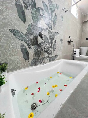 Hair dryer, bidet, towels, soap - Nature Retreat Homestay with Breakfast (Kalimpong)