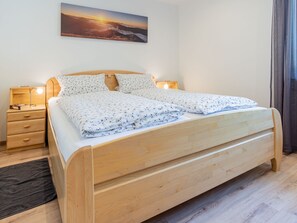 1 habitación, tabla de planchar con plancha, wifi gratis y ropa de cama 