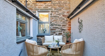 Cottage in Snowdonia near Scenic Trails