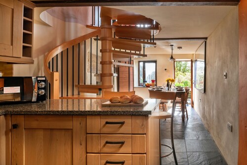 Cottage in Snowdonia with Stunning Mountain Views