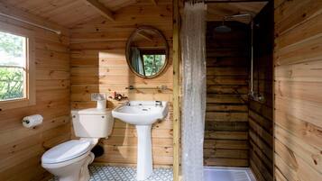 Douche, serviettes fournies