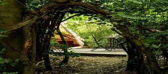 Glamping Pods in Woolton Hill near Highclere