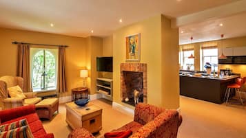 Smart-TV, Kamin, DVD-Player