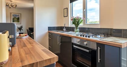 Cottage in Somerset with Stunning Garden Views