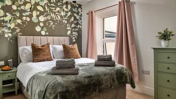 6 bedrooms, free WiFi