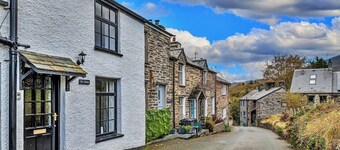 Cottage in Snowdonia with Hot Tub & Views