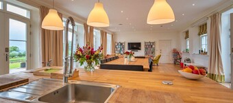 Self-catering retreat with pool, hot tub.