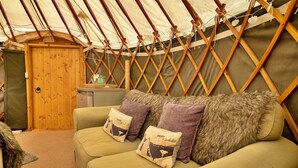 Living area - Romantic chalet in nature, No deposit (Auchterarder)