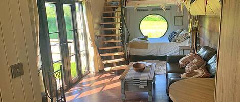 2 bedrooms, internet