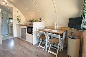 Fridge, oven, stovetop, toaster