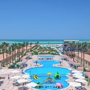 SUNRISE Serano Aqua Park Resort