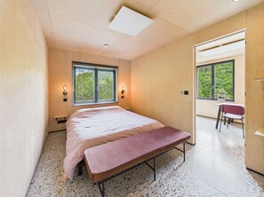 2 bedrooms, bed sheets