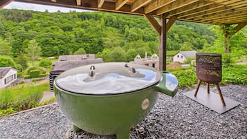 Bain à remous extérieur