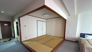 標準客房, 陽台, 海景 | 書桌、免費無線上網、床單