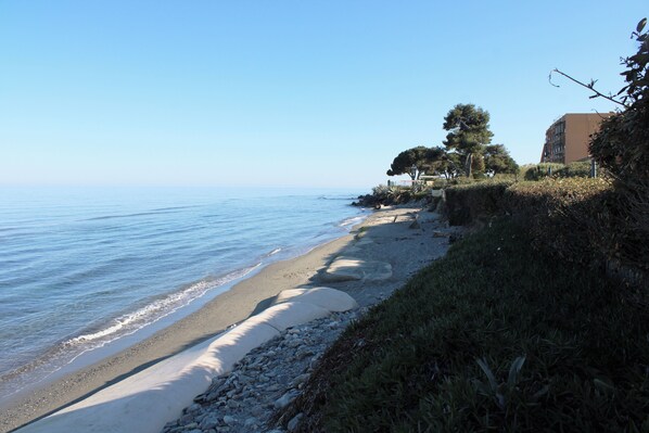 Beach - House T3, near the sea, relaxing setting (Sainte-Lucie-de-Moriani)