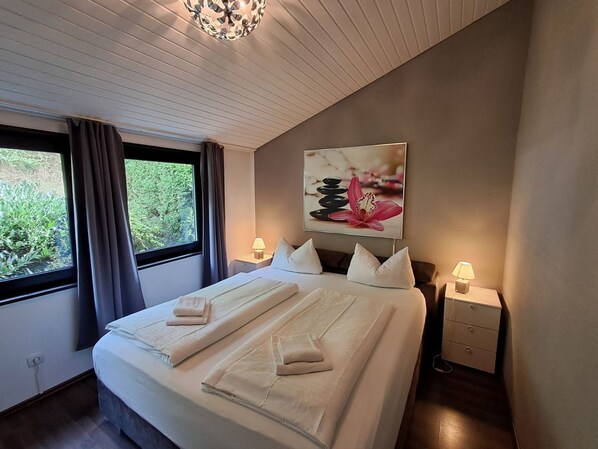 3 bedrooms, WiFi, bed sheets