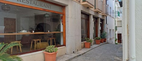 Fachada de la propiedad