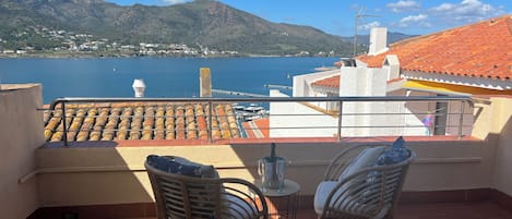 Chambre, vue mer | Bureau, Wi-Fi gratuit