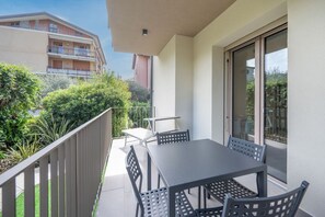 Outdoor dining - ApartmentsGarda - Eleonora Studio 7 (GARDA)
