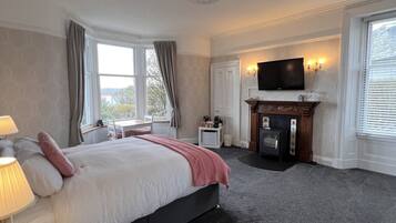 Family Quadruple Room | Iron/ironing board, free WiFi