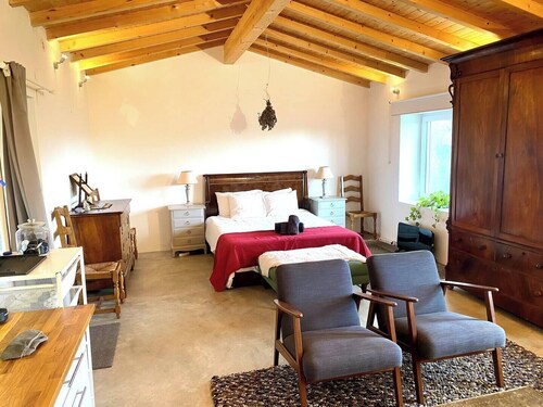 Romantic Countryside Retreat with Private Garden Near Tomar
