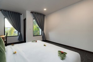 1 bedroom, in-room safe, desk, iron/ironing board