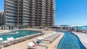 Beheizter Pool