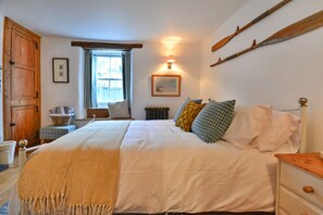 3 dormitorios, tabla de planchar con plancha, wifi gratis y ropa de cama