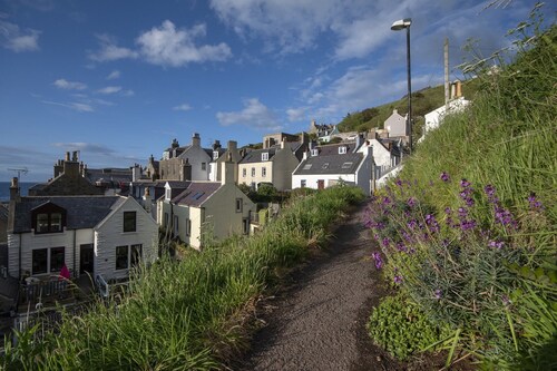 Cottage in Gardenstown by Moray Firth Coastline