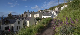 Cottage in Gardenstown by Moray Firth Coastline