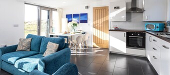 Cottage by South Walney Lighthouse & Nature