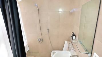 Handtücher, Seife, Toilettenpapier