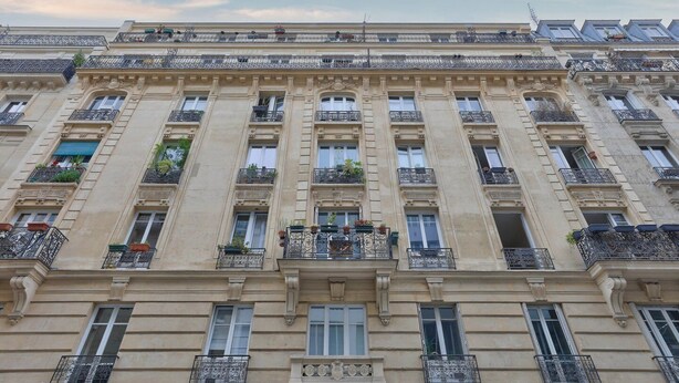 Unclassified image, 1 of 18, button - Classic Parisian 1BR Flat near Sacré-Cœur (Paris)