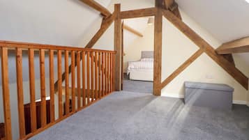 2 bedrooms, individually decorated, individually furnished, free WiFi