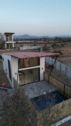 Luxury Double Room, Balcony, Hill View | Desk, laptop workspace, free WiFi - Jawai Retreat - Jawai (Bali)