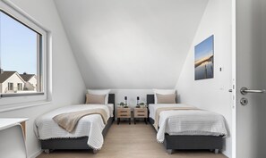 2 bedrooms, desk, travel crib, free WiFi - Haus Fabelhaft - Terrace, 2 Bathrooms, Fireplace, Infrared Sauna, SodaStream (Olpenitz)