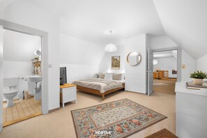 3 Schlafzimmer, Bügeleisen/Bügelbrett