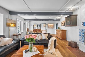 TV, DVD player, stereo - Haus Holländerdeich - fireplace, pesel, garden, terrace, washing machine, rural (Fahretoft)