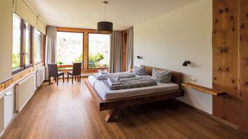 12 Schlafzimmer, Schreibtisch, Reisekinderbett, kostenloses WLAN