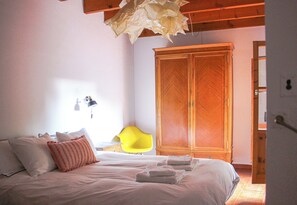 2 chambres, fer et planche Ă repasser, Wi-Fi, literie fournie