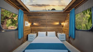 Design Tent, Valley View | 1 bedroom, blackout drapes, soundproofing, free WiFi