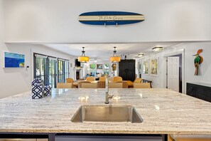 Lobby - Great IOP Palm Blvd home! Pet friendly, golf cart, steps to beach! (Isle Of Palms)