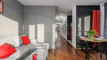 Comfort Apartment, Lanai, City View | Living area | 40-inch LCD TV with cable channels