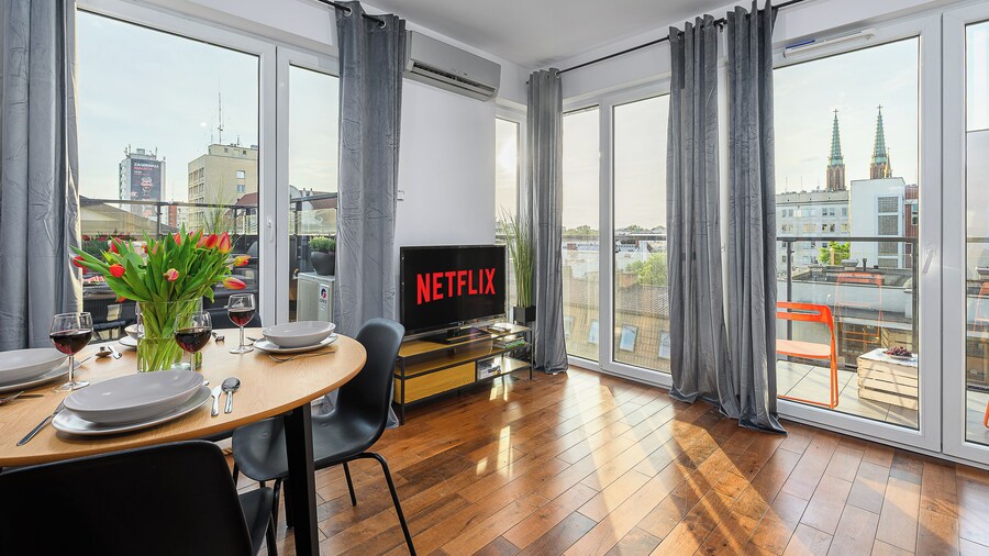 Lumina 3-room apart with large terrace